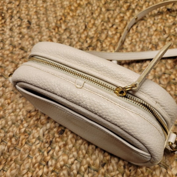 Coach Restored Camera Bag Pebbled Leather Chalk White Brass - Picture 8 of 12
